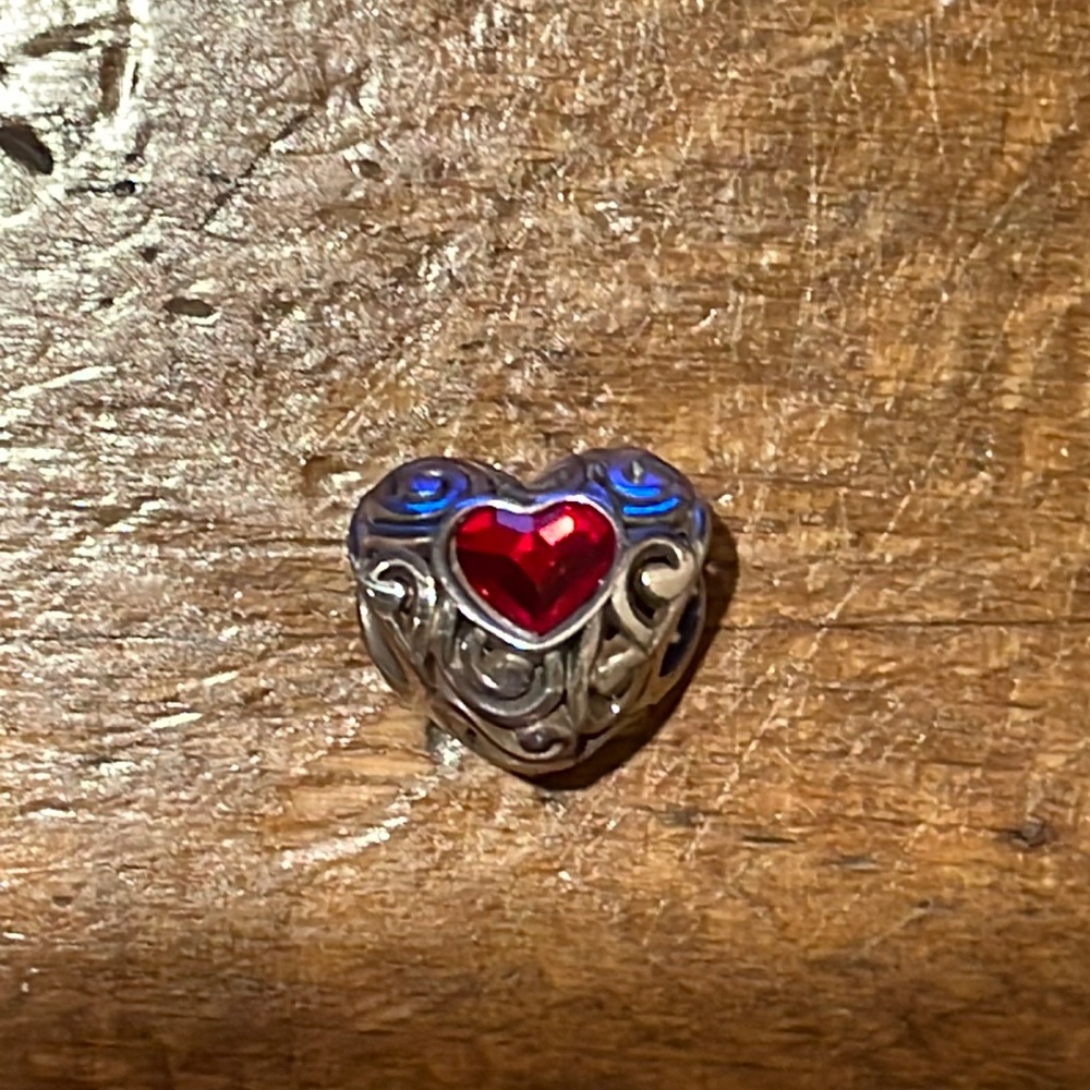 Brighton heart charm ❤️